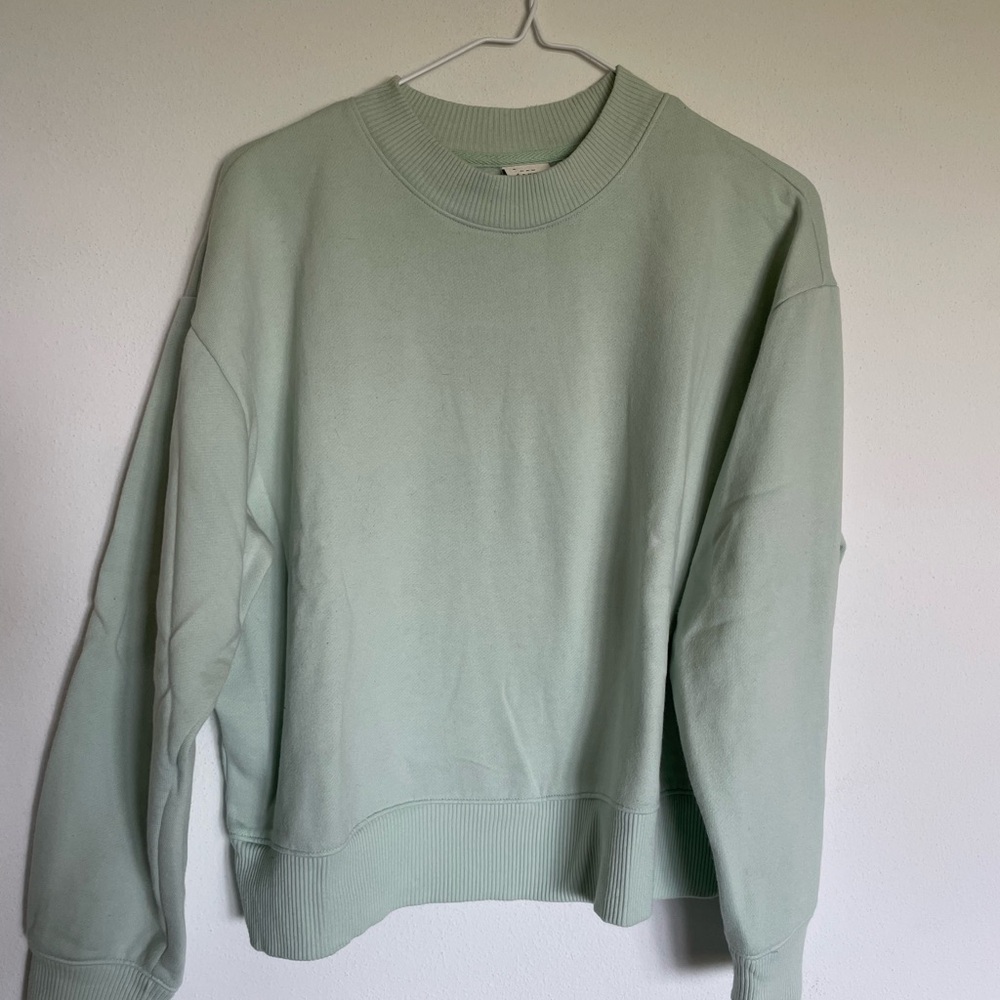 Women's Crew Neck Sweater - Mint Green